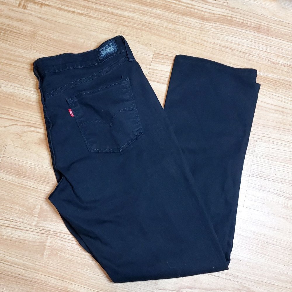 Levis Black Jeans - Women's 552 Mid Rise Straight